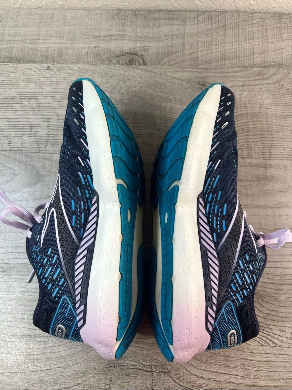 Brooks Glycerin GTS 20 Women’s Size 7 B Navy/Lilac Running Shoes Sneaker